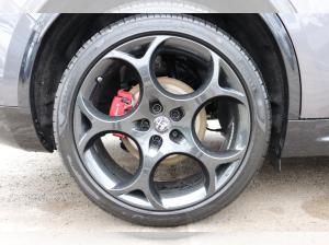 Alfa Romeo Stelvio **Sommerschlussleasing**VELOCE 2.0 Turbo 16V 206kW (280 PS) AT8 - Q4