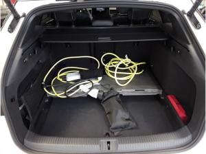 Volkswagen ID.7 Tourer Pro S - Black-Style Interieur Plus Paket und Exterieur Plus Paket + PANO / 8-fach Bereift