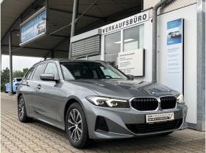 BMW 320 320i Touring AHK/HUD/360 Finanzierung ab 1,49%