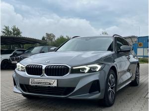 BMW 320 320i Touring AHK/HUD/360 Finanzierung ab 1,49%