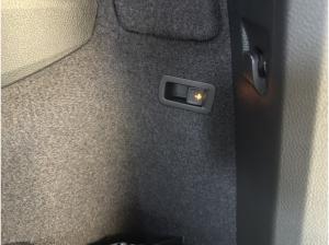 Skoda Karoq SOFORT VERFÜGBAR! 2.0 TDI Sportline DCC ACC AHK AUT Kam. LED