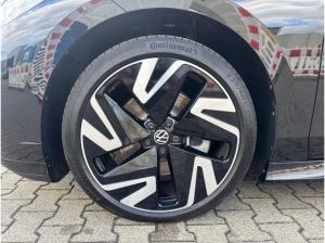 Volkswagen ID.7 Tourer GTX 4Motion 250kW - Pano SHZ IQ.Drive AHK HUD Navi Area View Matrix-LED PDC Wärmepumpe