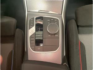 BMW 320 i xDrive Limousine M Sport // Lenkradheizung // Sitzverstellung elektrisch //  Parking Assistant Plu