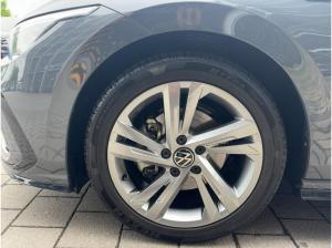 Volkswagen Golf VIII 1.5 TSI R-Line Navi CarPlay Panorama