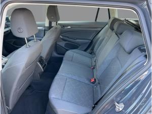 Volkswagen Golf VIII Variant 1.0 eTSI Life DSG LED Navi