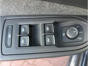 Volkswagen Golf VIII Variant 1.0 eTSI Life DSG LED Navi