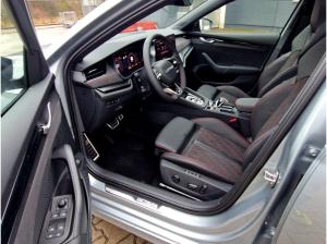 Skoda Octavia Combi 2.0 TSI RS DSG Matrix Pano AHK Nav
