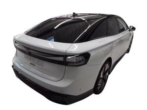 Volkswagen ID.7 GTX 4Mo. - Interieur und Exterieur Plus Paket + PANO / 8-fach Bereift