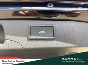 Skoda Superb Combi Selection 2.0 TDI 150 PS DSG Anhängekupplung | Sitzheizung | Rückfahrkamera