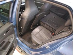 Volkswagen Golf VIII Lim.  R-Line 1.5 TSI - Matrix-LED SHZ PDC Rear View HUD  Keyless Navi DAB