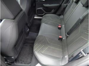 Peugeot 2008 GT 130 EAT8 Sitzheizung, Allwetterreifen, Navi