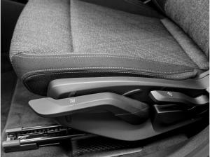 BMW 218 218i 17 Pano AHK Komfortzugang Lenkradhzg. uvm.