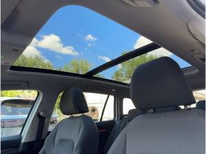 Volkswagen Golf Variant VIII 1.5 eTSI DSG Style Navi LED SHZ