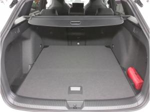 Volkswagen Golf VIII Variant 1.5eTSI R-Line *ACC*DSG*AHK