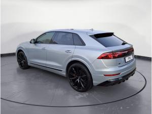 Audi Q8 (4MT)
