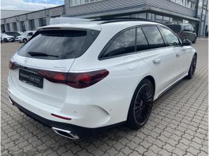 Mercedes-Benz E 300 de 4M T AMG+AHK+Superscreen+4DSound+Pano++