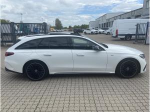 Mercedes-Benz E 300 de 4M T AMG+AHK+Superscreen+4DSound+Pano++