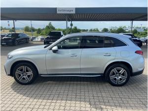 Mercedes-Benz GLC 300 e 4M AMG-Premium+AHK+Pano+Distronic+Keyl