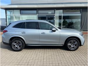 Mercedes-Benz GLC 300 e 4M AMG-Premium+AHK+Pano+Distronic+Keyl