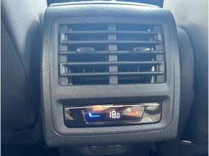 Volkswagen Golf GOAL 1.5 eTSI DSG - SHZ LED Navi ACC Kamera PDC AHK ZV GJR