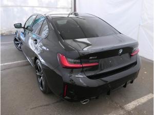 BMW 320 d xDr. Lim. "M-Sport" Glasdach, DrivAss, ACC, ParkAss+, Head-Up, uvm.