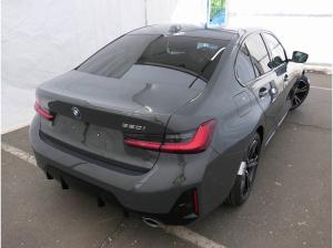 BMW 320 i Lim. "M-Sport" Glasdach, DrivAss, ACC, ParkAss+, Head-Up, HiFi, uvm.