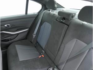 BMW 320 i Lim. "M-Sport" AHK, DrivAss, ACC, ParkAss+, HiFi, Head-Up, uvm.