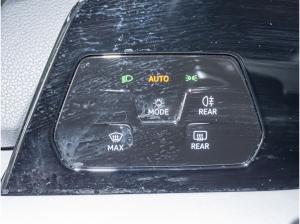 Volkswagen Golf VIII 2.0 TDI Life Navi LED HUD Keyless SHZ