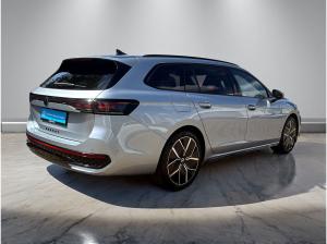 Volkswagen Passat Variant R-Line 2.0 TDI 4M +AHK+STHZ+MATRIX+
