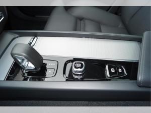 Volvo V60 B4 Benzin Plus Dark DKG/360°/Panorama/HeadUp **PRIVAT**