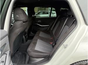 BMW 320 xDrive Touring M Sport //Stop&Go HeadUp HiFi