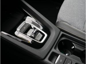 Skoda Octavia Combi 2.0 TDI DSG Balance KAMERA NAVI AHK LED *875*