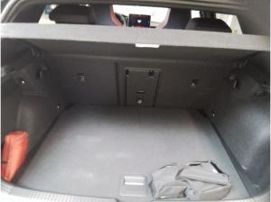 Volkswagen Golf 8 - GTI - DCC PANO AHK  STANDHEIZUNG / 8-fach Bereift / Garantie
