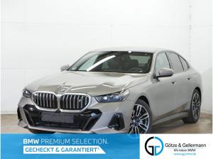 BMW i5 eDrive40 M Sport //Stop&Go AHK HeadUp B&W