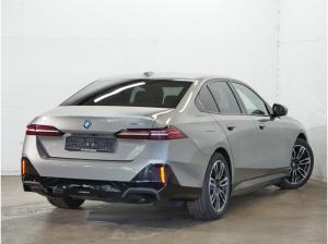 BMW i5 eDrive40 M Sport //Stop&Go AHK HeadUp B&W