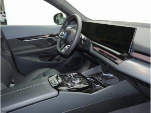 BMW i5 eDrive40 M Sport //Stop&Go AHK HeadUp B&W
