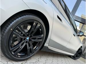 BMW 740 xDrive Limousine M Sport HUD PANO ACC AHK