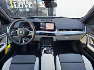 BMW X1 sDrive20i M Sport HUD PANO ACC AHK RFK NAVI