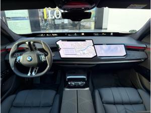 BMW 740 xDrive Limousine M Sport HUD PANO ACC AHK