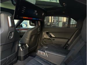 BMW 740 xDrive Limousine M Sport HUD PANO ACC AHK