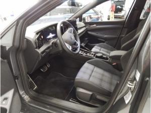 Volkswagen Golf VIII GTE 1.5eTSI DSG HYBRID ACC.5J-G.AHK.AREA-VIEW.NAVI+VC.HUD.LED.APP-C