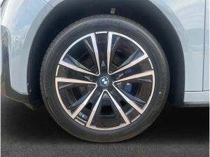 BMW iX3 50 xDrive LED* HiFi* Head-Up* Pano*