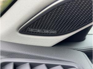 Volkswagen Passat Variant Elegance 1.5 TSI e-Hybrid IQ AREA