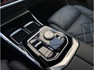 BMW 740 740d xDrive M Sport DA/PA Prof SkyPano TV AHK