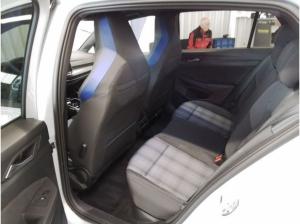 Volkswagen Golf VIII Lim. GTE 1.5 TSI eHybrid DSG -  Matrix-LED HUD Navi ACC PDC Area View SHZ AHK