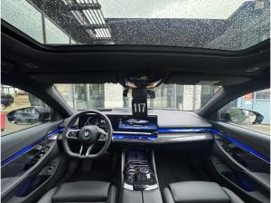BMW 520 520d xDrive M Sport PANO AHK St-Hzg PA-Prof H&K 20