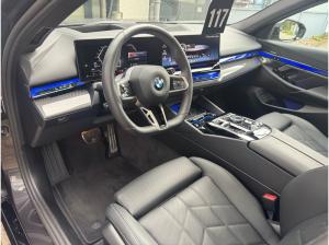 BMW 520 520d xDrive M Sport PANO AHK St-Hzg PA-Prof H&K 20