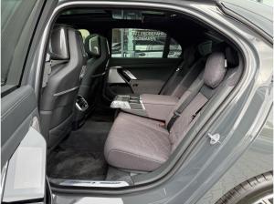 BMW 750 e xDrive M Sport //ExecutiveLoungeSeating uvm.