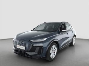 Audi Q6 e-tron quattro, S line, AHK, Matrix, 8-Fach bereift