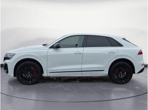 Audi SQ8 (4MT)